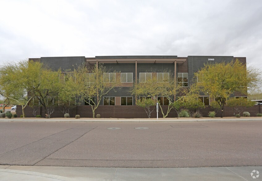 More Photos Of 2060 W Whispering Wind Dr, Phoenix Medical For Lease
