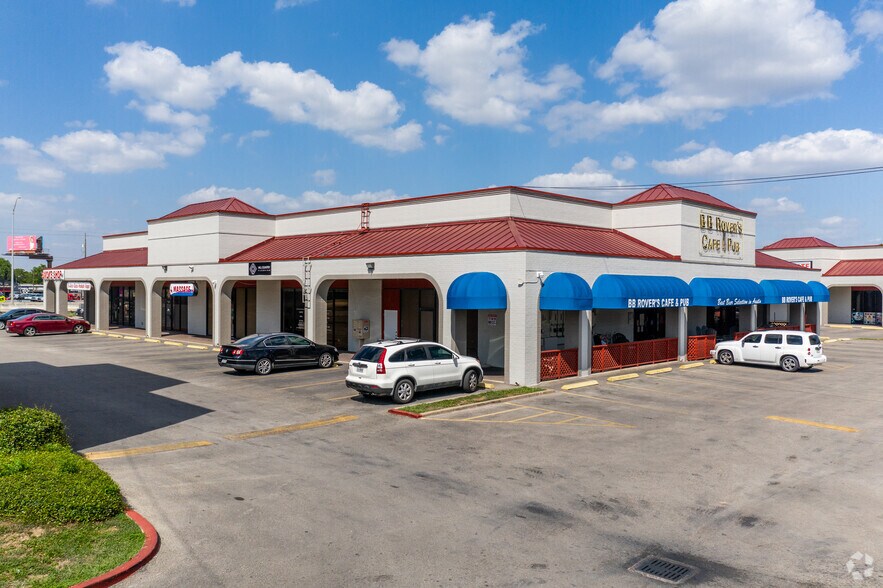 More Photos Of 12636 Research Blvd, Austin Unknown For Lease