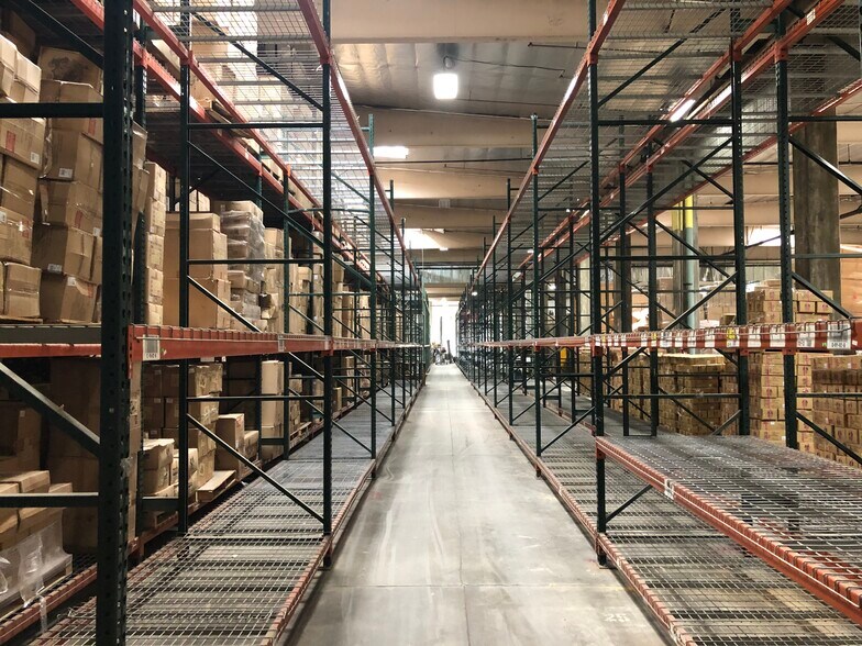 More Photos Of 6541 E Washington Blvd, Commerce Manufacturing For Lease