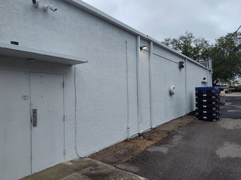 More Photos Of 4801 66th St N, Kenneth City Mixed Retail For Sale