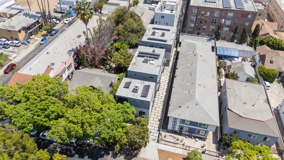 More Photos Of 1032-1038 N Oxford Ave, Los Angeles Apartments For Sale