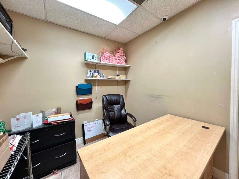 More Photos Of 223 Valencia Ave, Coral Gables Restaurant For Sale