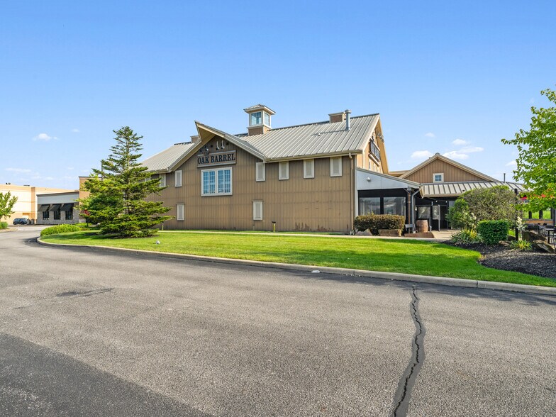 More Photos Of 5975 Canal Rd, Valley View Restaurant For Sale