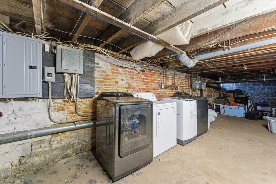 More Photos Of 285-289 East St, Ludlow Apartments For Sale