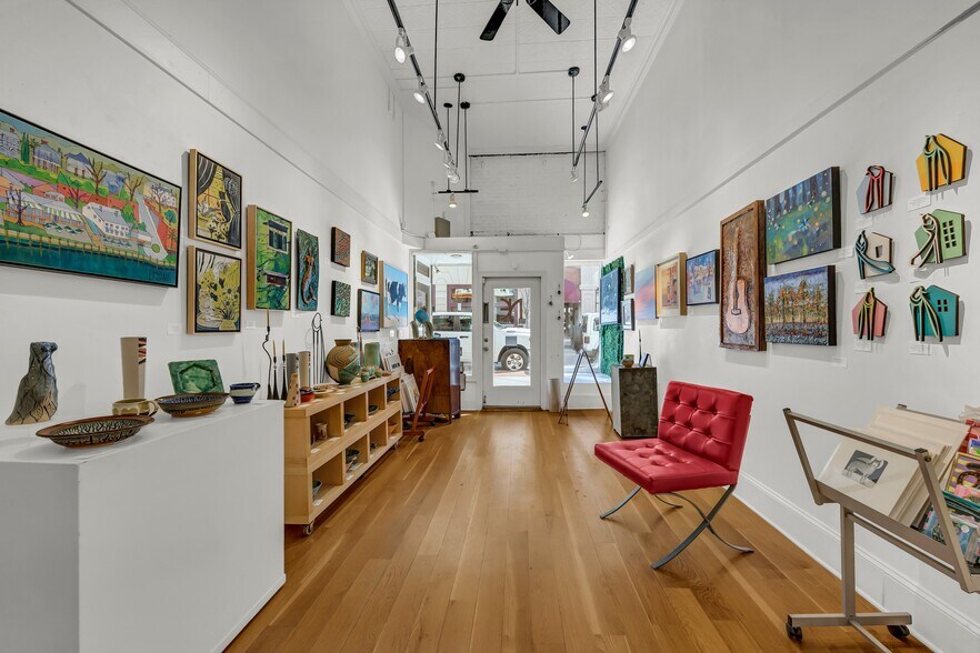 More Photos Of 271 N Front St, Wilmington General Retail For Sale