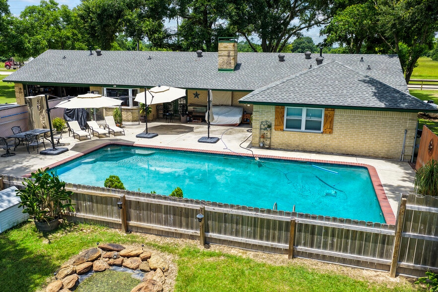 More Photos Of 18334 Mueschke Rd, Cypress Land For Sale