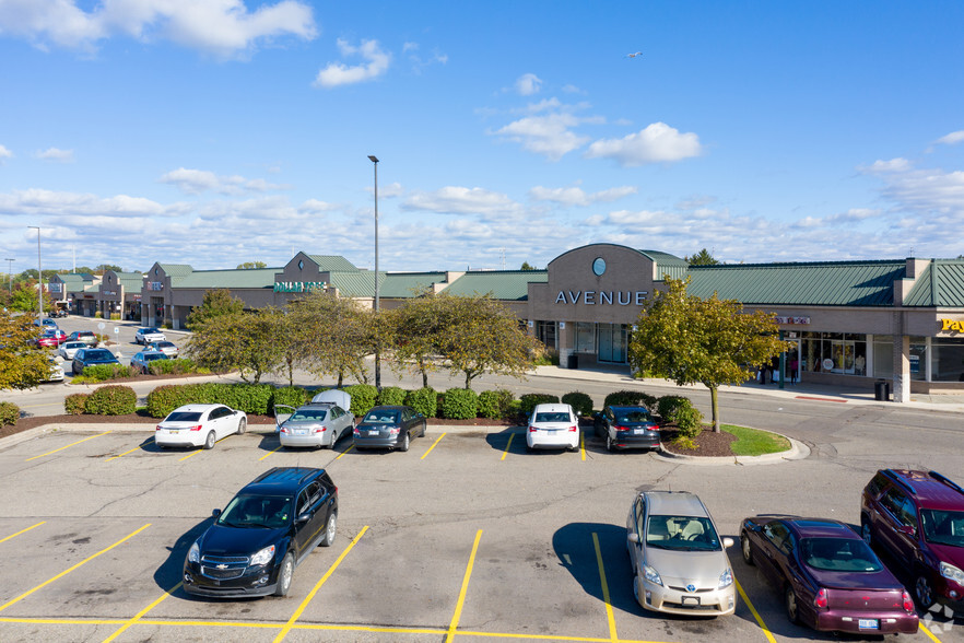 More Photos Of 15851-16351 Ford Rd, Dearborn Unknown For Lease