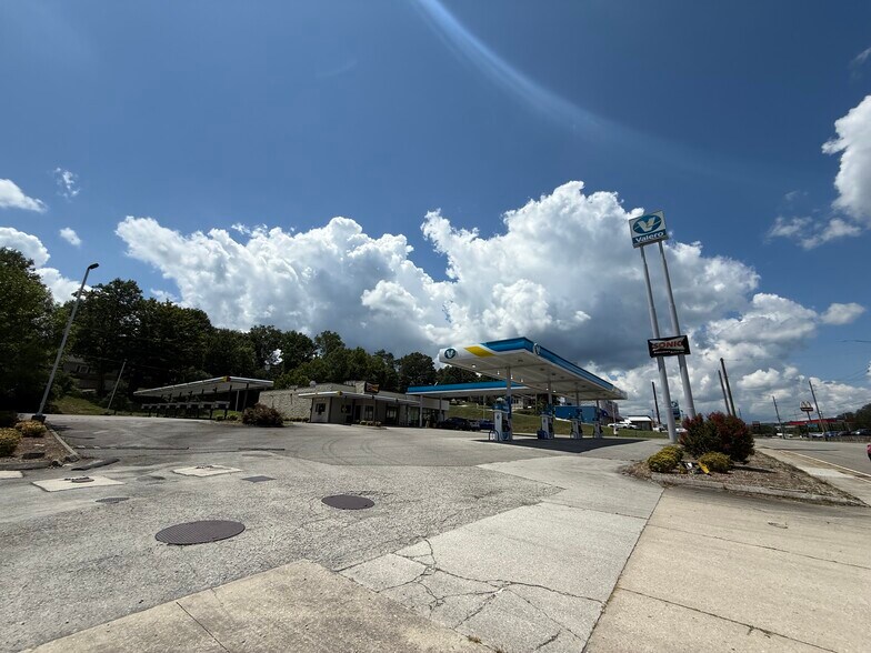 More Photos Of 539 N Main St, Lake City Convenience Store For Sale