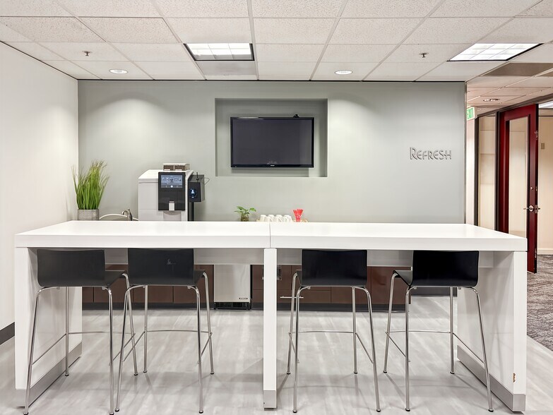 More Photos Of 1050 SW 6th Ave, Portland Coworking Space