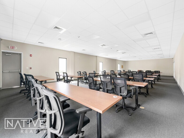 More Photos Of 2880 W Cypress Creek Rd, Fort Lauderdale Medical For Sale