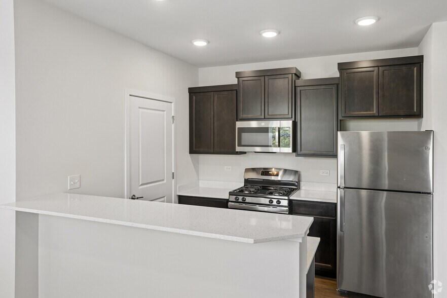 More Photos Of 77 S Adams St, Oswego Apartments For Lease