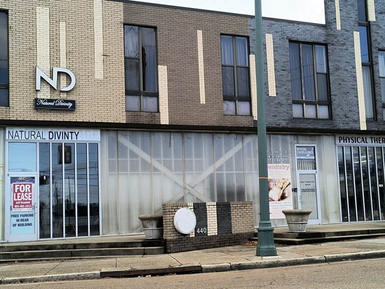 More Photos Of 440 N Front St, Memphis Freestanding For Lease