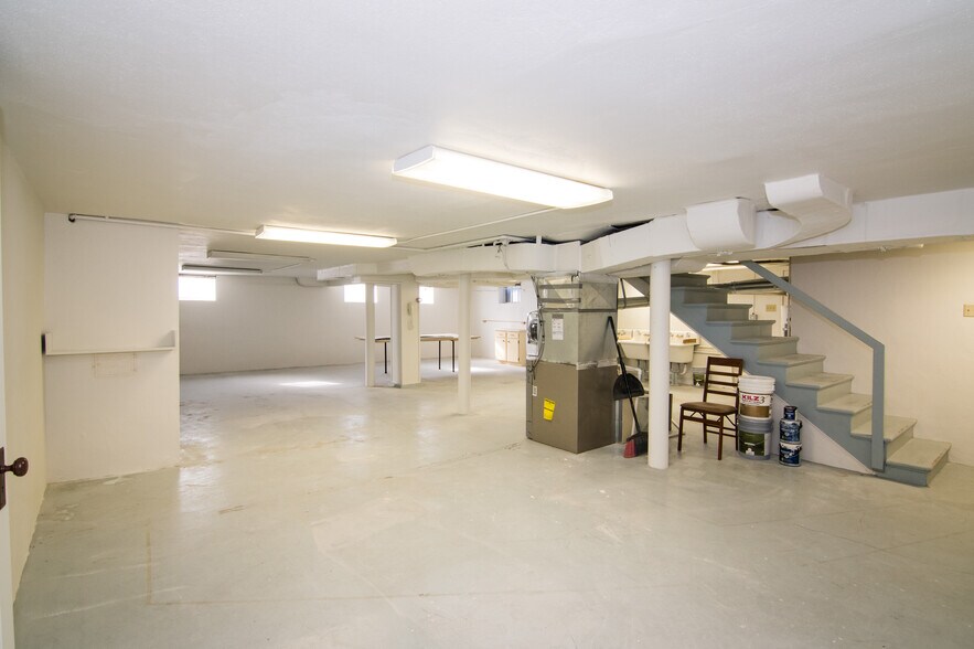 More Photos Of 109 N Main St, Springville Office For Lease