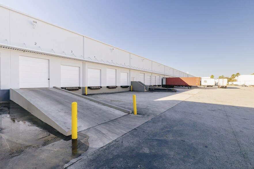 More Photos Of 1904 NW 97th Ave, Doral Unknown For Lease