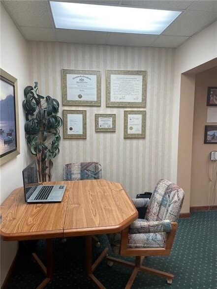 More Photos Of 400 N Chestnut St, Derry Office Residential For Sale
