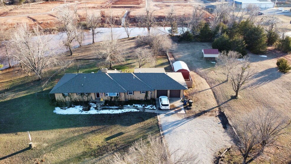 More Photos Of 2827 W Grand Ave, Chickasha Land For Sale
