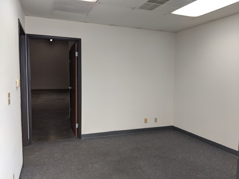 More Photos Of 10699 Hickson St, El Monte Warehouse For Lease