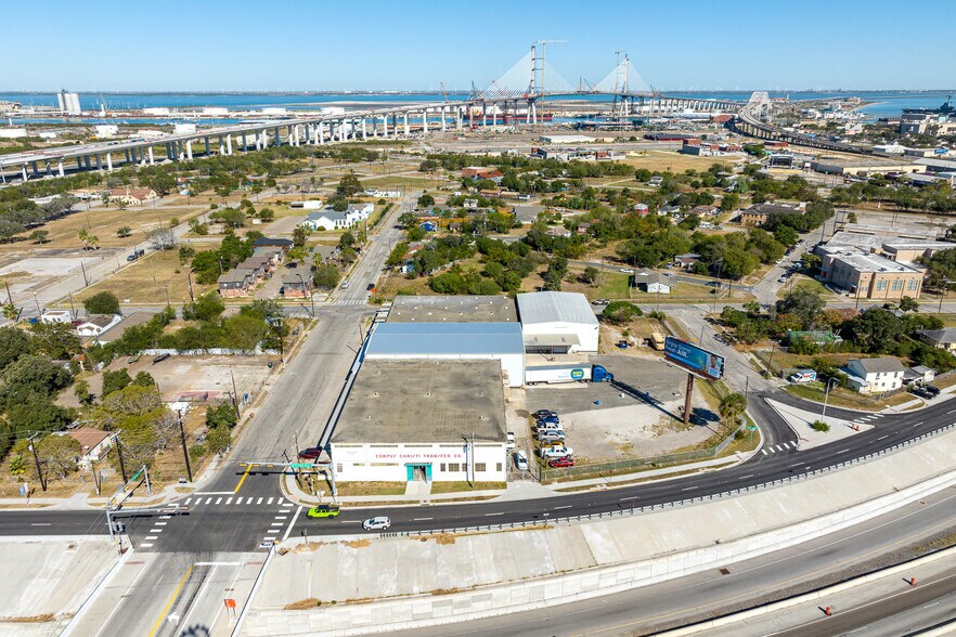 More Photos Of 900 N Staples St, Corpus Christi Distribution For Lease
