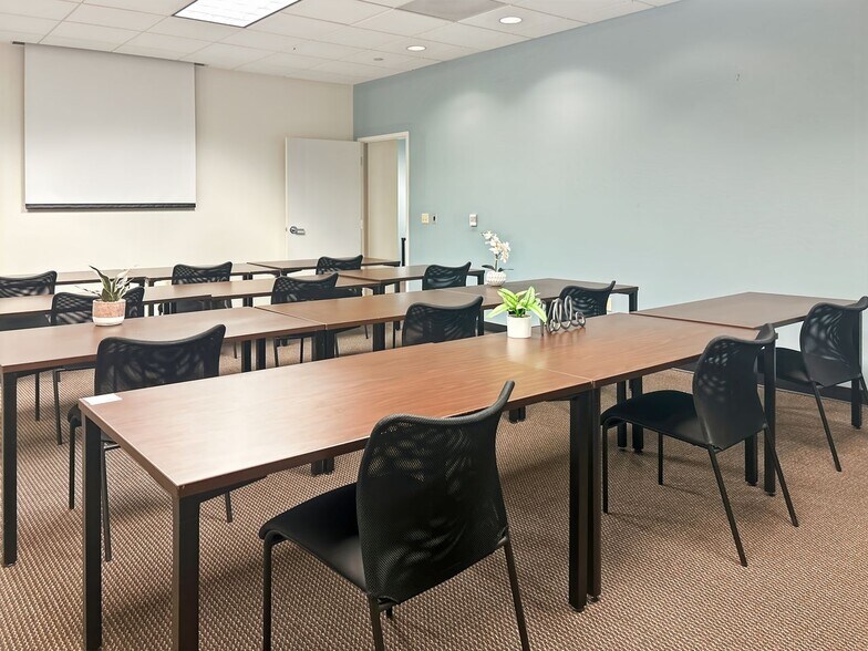 More Photos Of 2010 Crow Canyon Pl, San Ramon Coworking Space