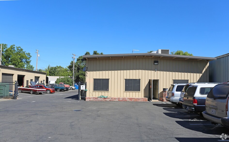More Photos Of 4755 Auburn Blvd, Sacramento Industrial For Sale