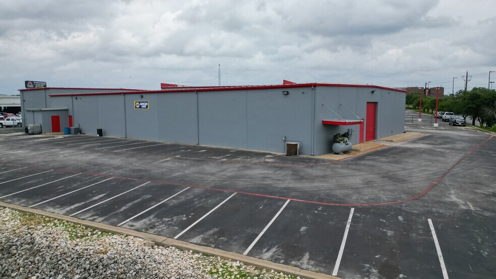 More Photos Of 1902 E Central Texas Expy, Killeen Auto Dealership For Lease