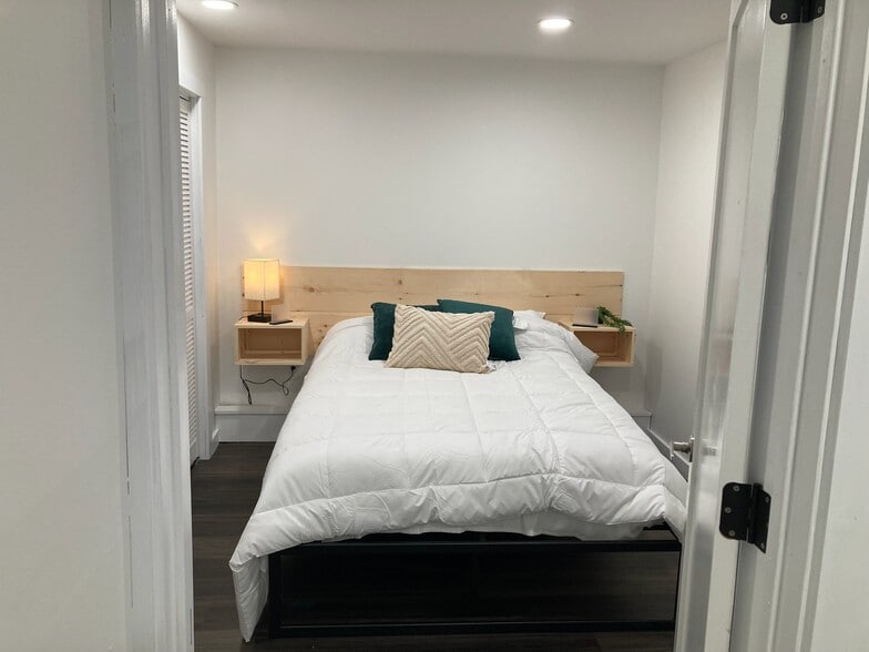 More Photos Of 177 Rockingham Rd, Auburn Apartments For Sale