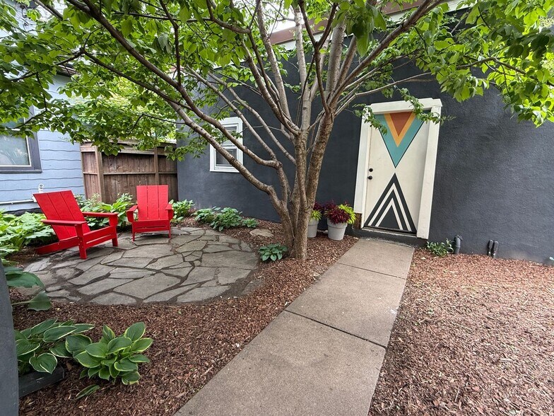 More Photos Of 3015 Franklin Ave E, Minneapolis Storefront Retail Residential For Sale