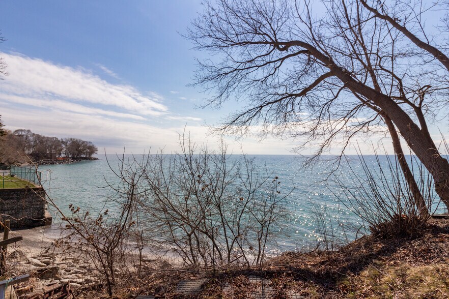 More Photos Of 2709 Lake Shore Dr, Toronto Apartments For Sale