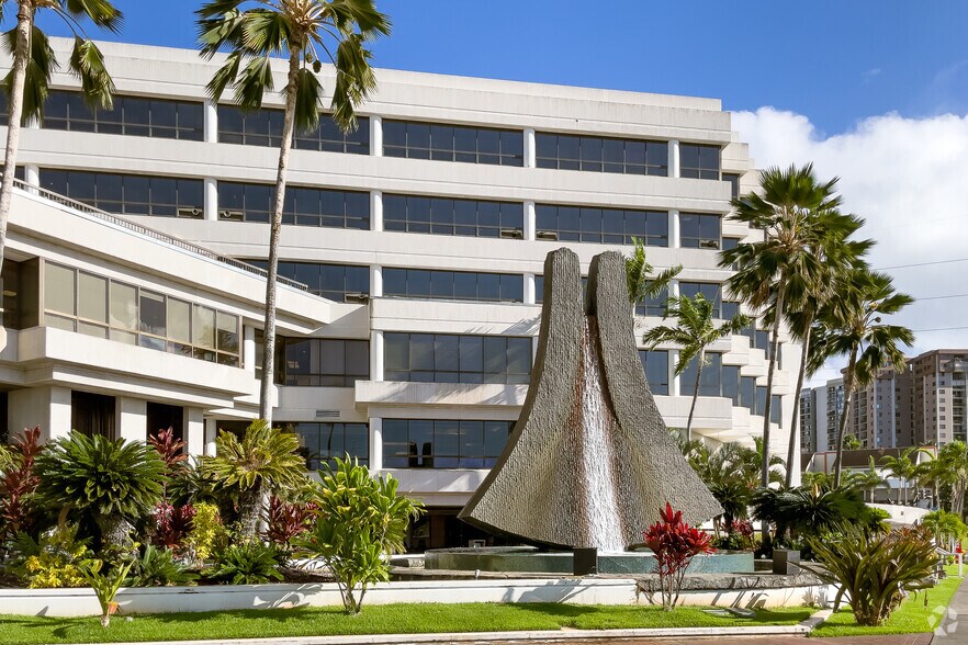 More Photos Of 98-1079 Moanalua Rd, Aiea Hospital For Lease