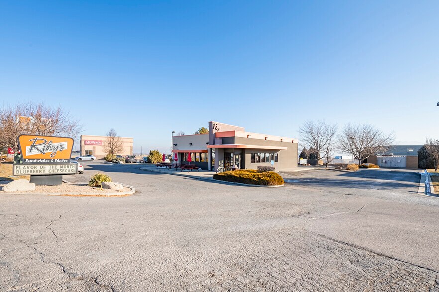 More Photos Of 7903 S Airport Rd, West Jordan Fast Food For Sale