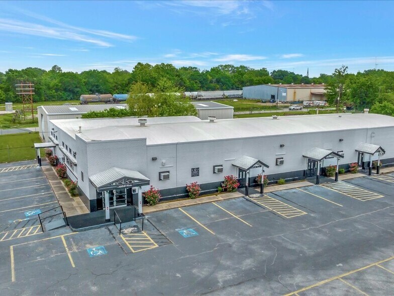 More Photos Of 1221 Abney Ave, Lufkin Office For Sale