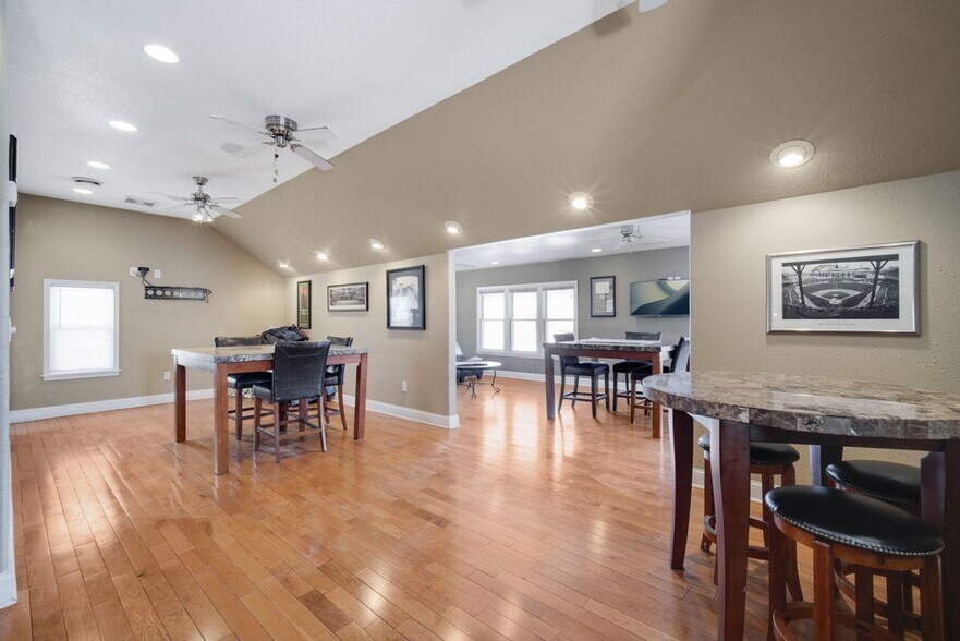 More Photos Of 6317 W Bluemound Rd, Milwaukee Bar For Sale