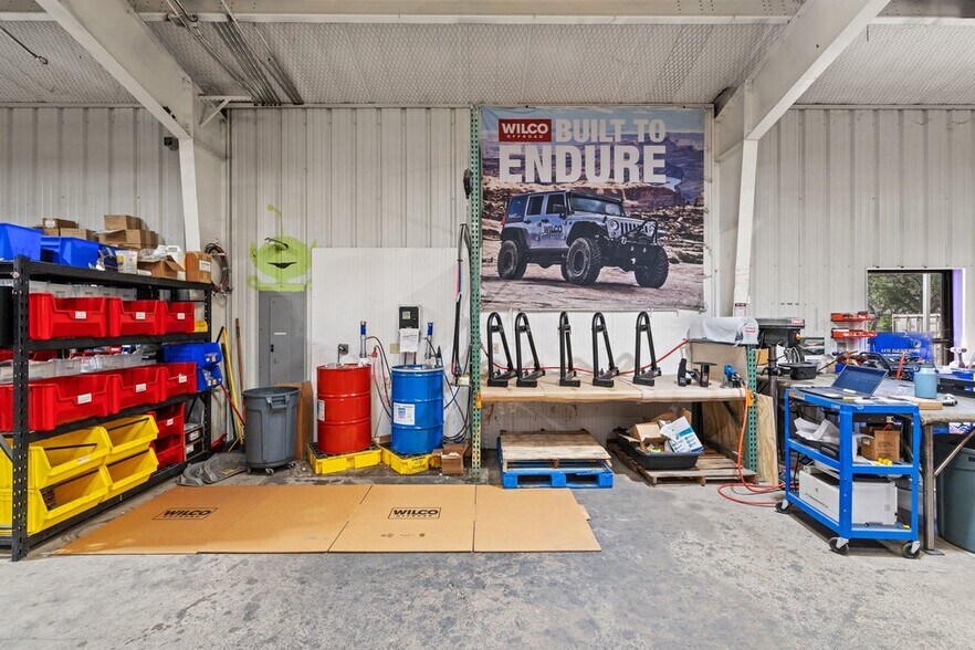 More Photos Of 101 John Kelly St, Burnet Industrial For Sale