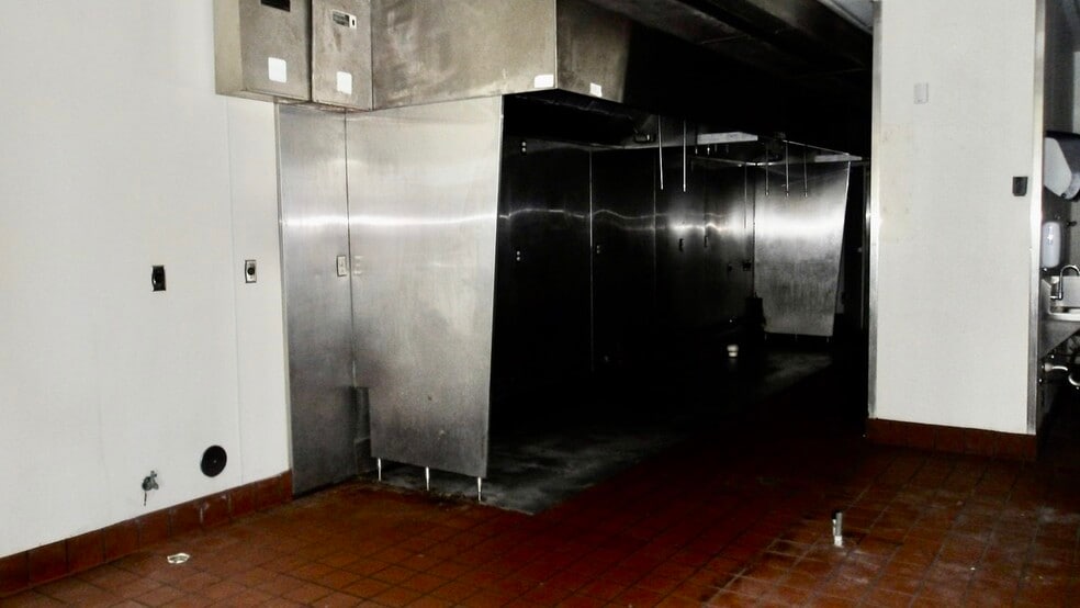More Photos Of 505 E Edinburg Ave, Elsa Fast Food For Lease