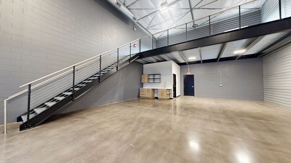 Primary Photo Of 15415 Fitzhugh Rd, Dripping Springs Unknown For Lease