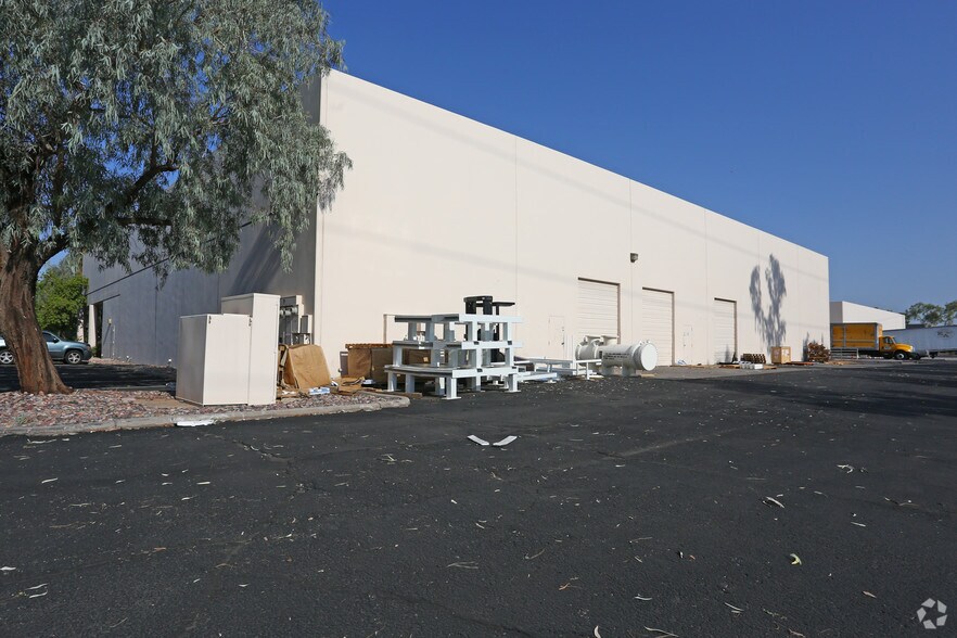 More Photos Of 2885 N Nevada St, Chandler Warehouse For Lease