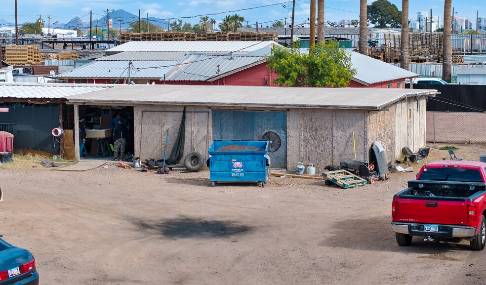 More Photos Of 723 S 37th Ave, Phoenix Warehouse For Sale