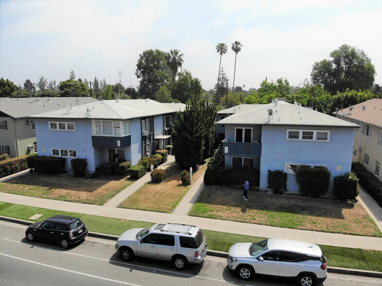 More Photos Of 5846-5852 1/2 Woodman Ave, Van Nuys Apartments For Sale
