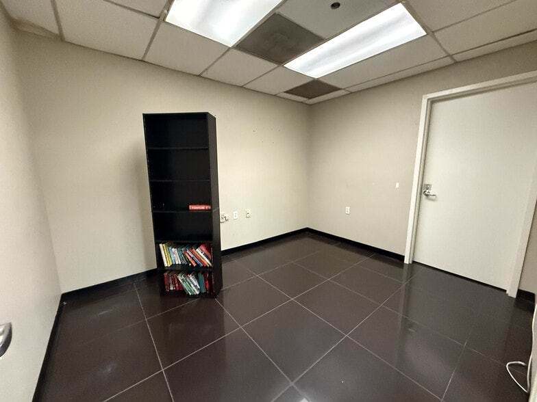 Primary Photo Of 11155 SW 112th Ave, Miami Schools For Lease