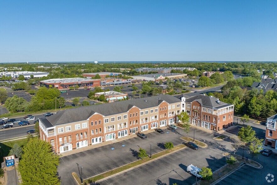 More Photos Of 13885 Hedgewood Dr, Woodbridge Office Residential For Sale