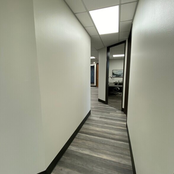 More Photos Of 3029 S Sherwood Forest Blvd, Baton Rouge Loft Creative Space For Sale