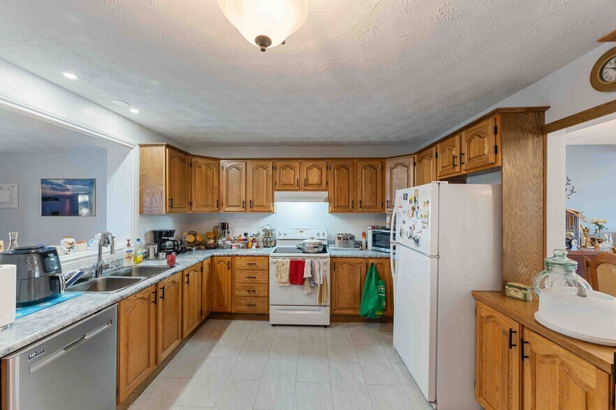 More Photos Of 732 Morin St, Ottawa Apartments For Sale