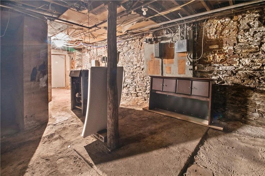 More Photos Of 2 W Main St, Victor Storefront Retail Office For Lease