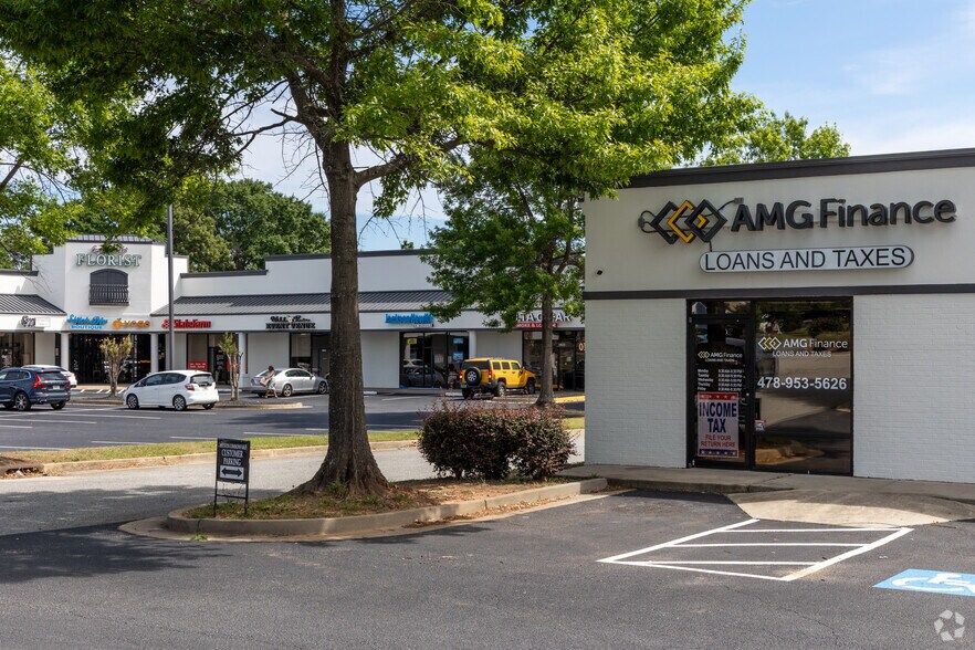 More Photos Of 154 Houston Lake Rd, Warner Robins Storefront For Sale