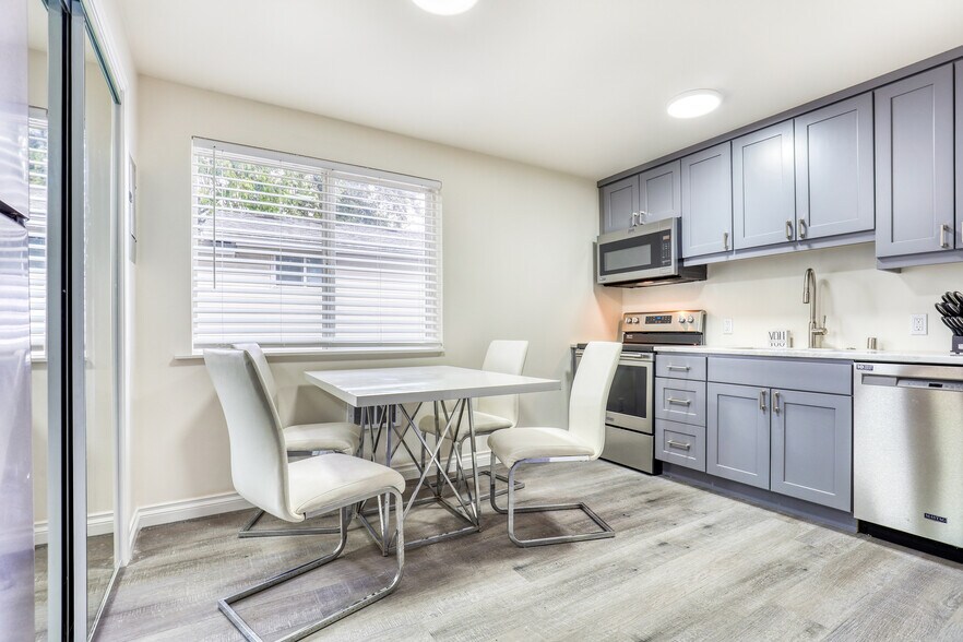 More Photos Of 1510 NE 170th St, Shoreline Apartments For Sale