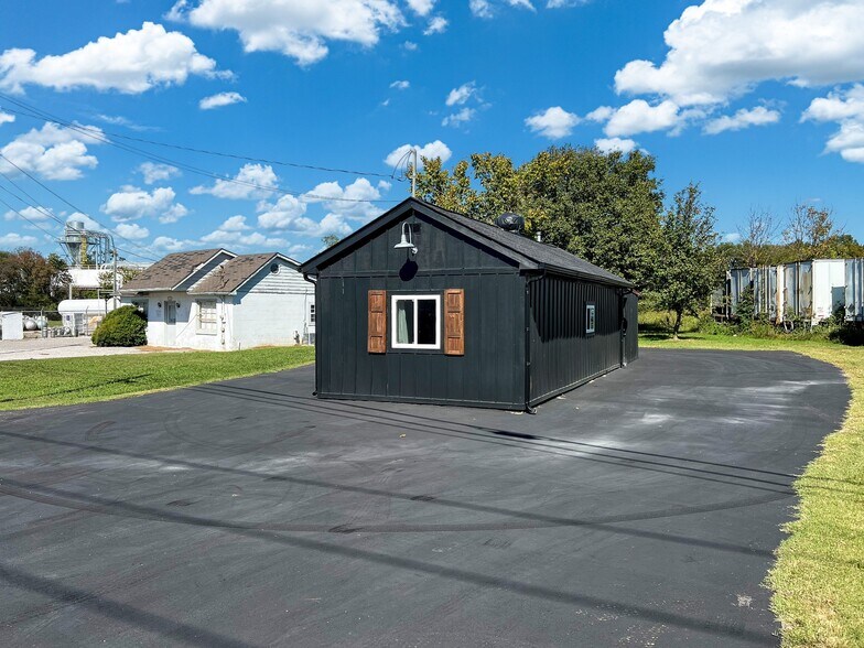 More Photos Of 1450 Old Belfast Rd, Lewisburg General Retail For Sale