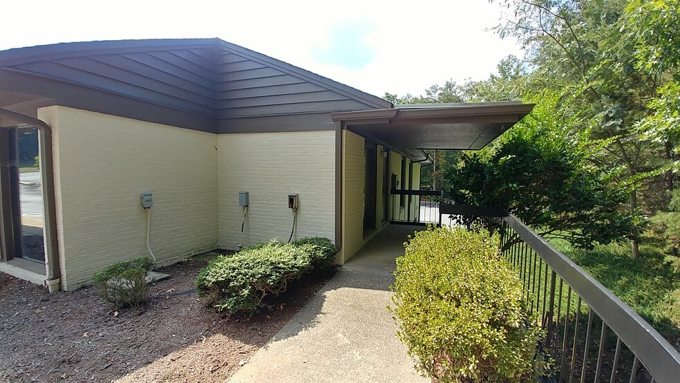 More Photos Of 556 Memorial Drive Ext, Greer Medical For Lease