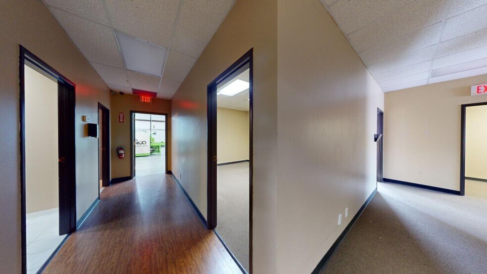 More Photos Of 8240 E 111th St, Bixby Light Distribution For Lease