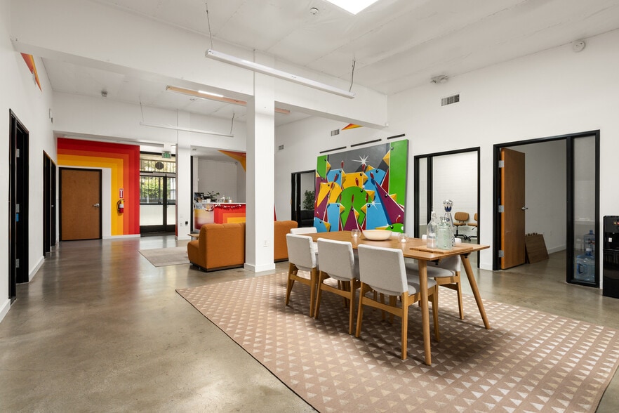 More Photos Of 3779 Cahuenga Blvd, Studio City Loft Creative Space For Sale