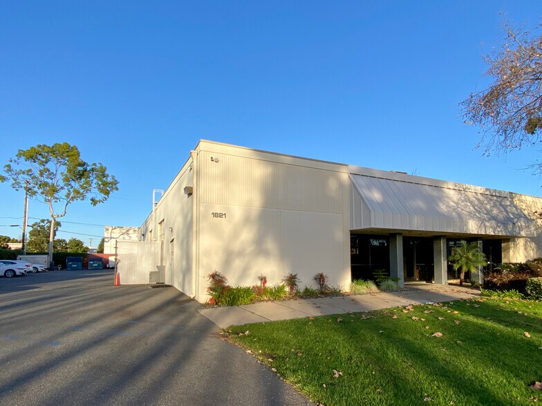 Primary Photo Of 1821 McGaw Ave, Irvine Flex For Lease